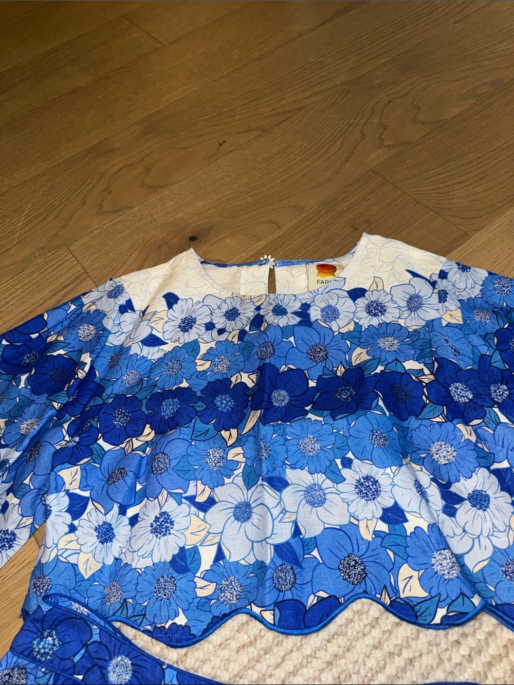 FARM Rio Blue Flower Crop Top - Picture 5 of 6